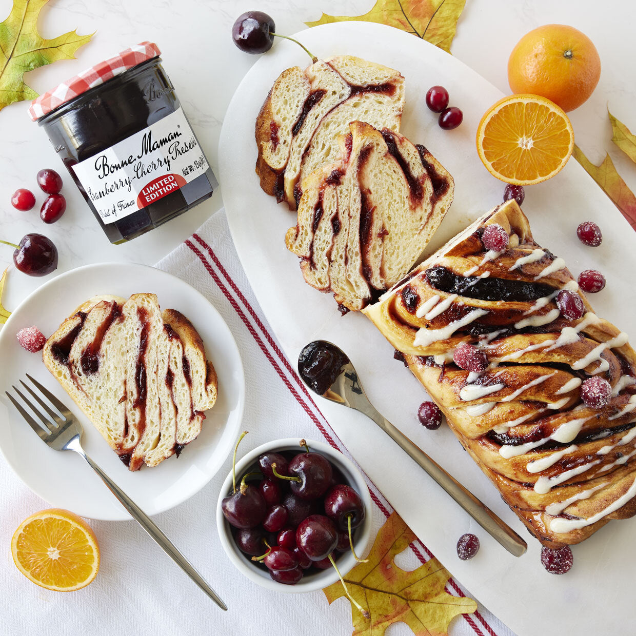 Nov_CranCherrySwirlLoaf_LTO_12