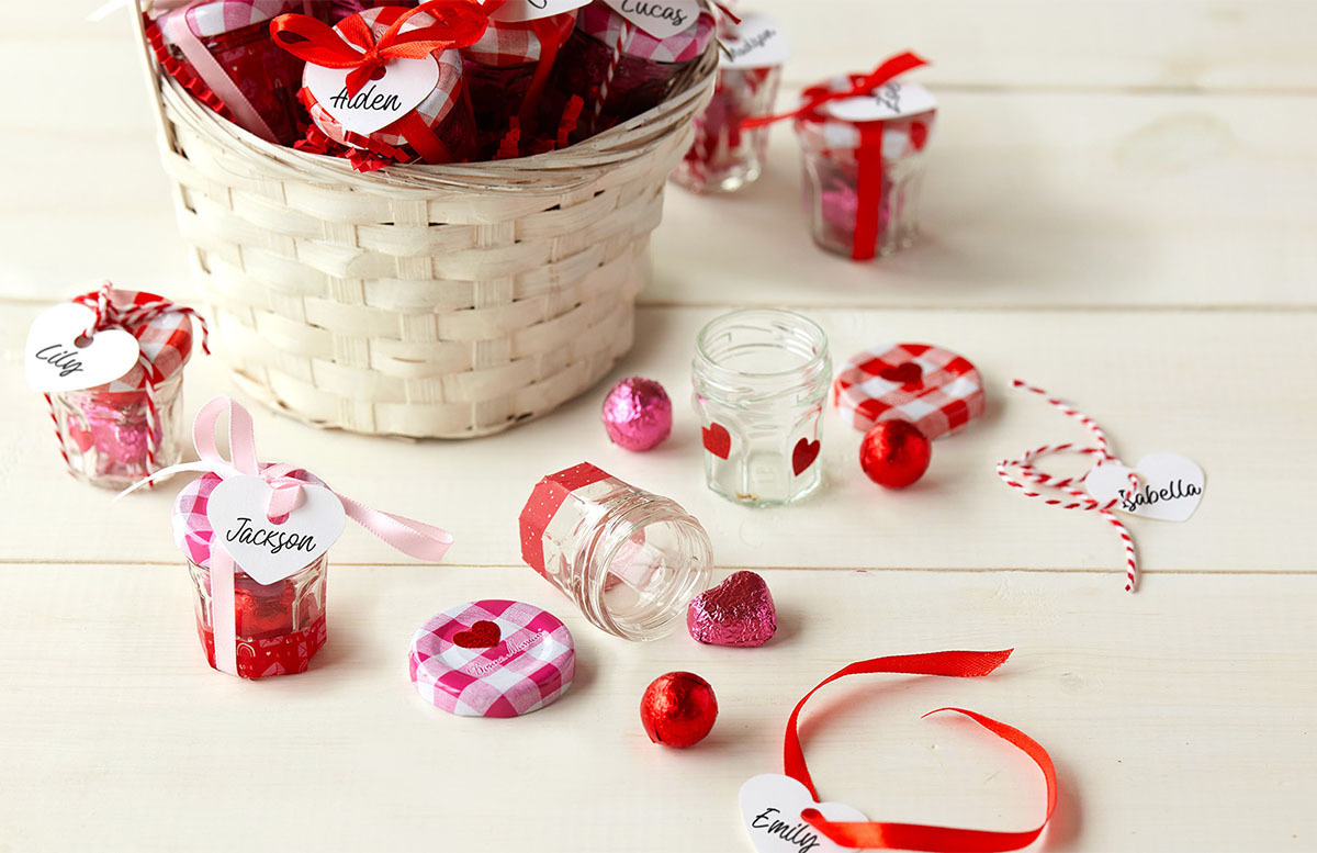 Mason Jar of Love Notes - Valentine's Craft with the Mini Envelope Maker