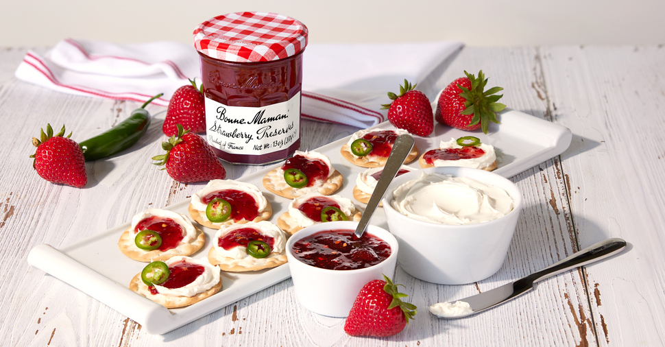 Sweet-and-Spicy Strawberry Preserves Crackers