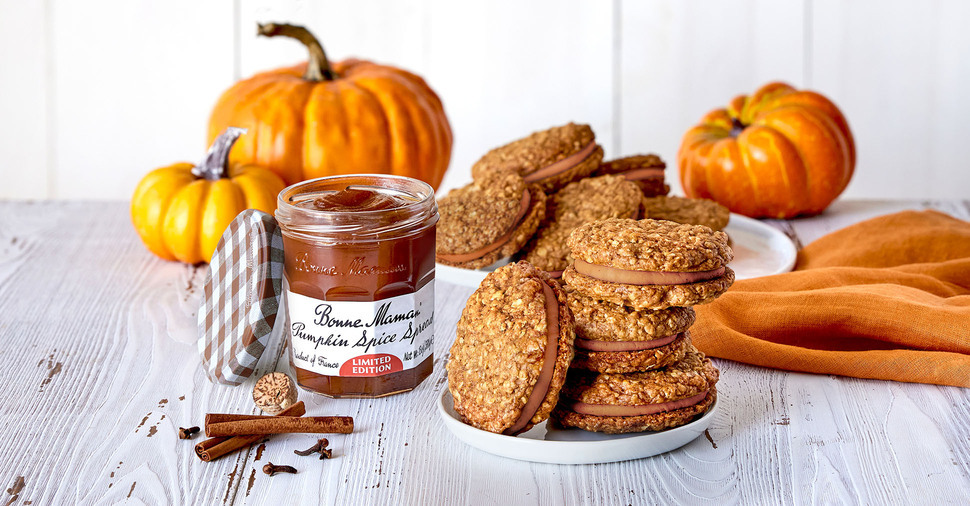 Pumpkin Spice Oatmeal Cream Pies